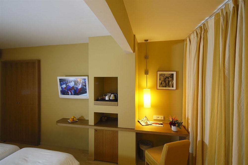 Hotel Napoleon Ментона Экстерьер фото